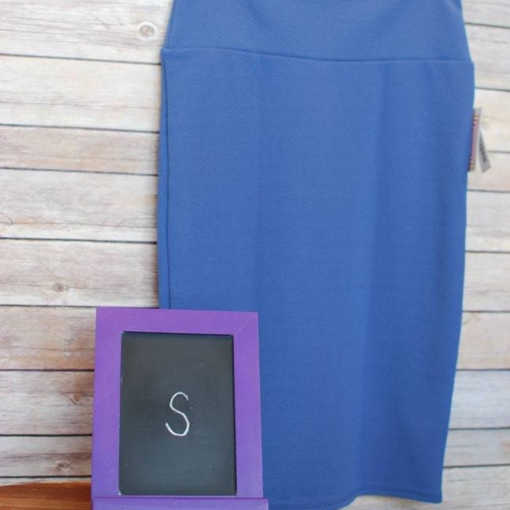 BNWT Small LuLaRoe Cassie pencil skirt